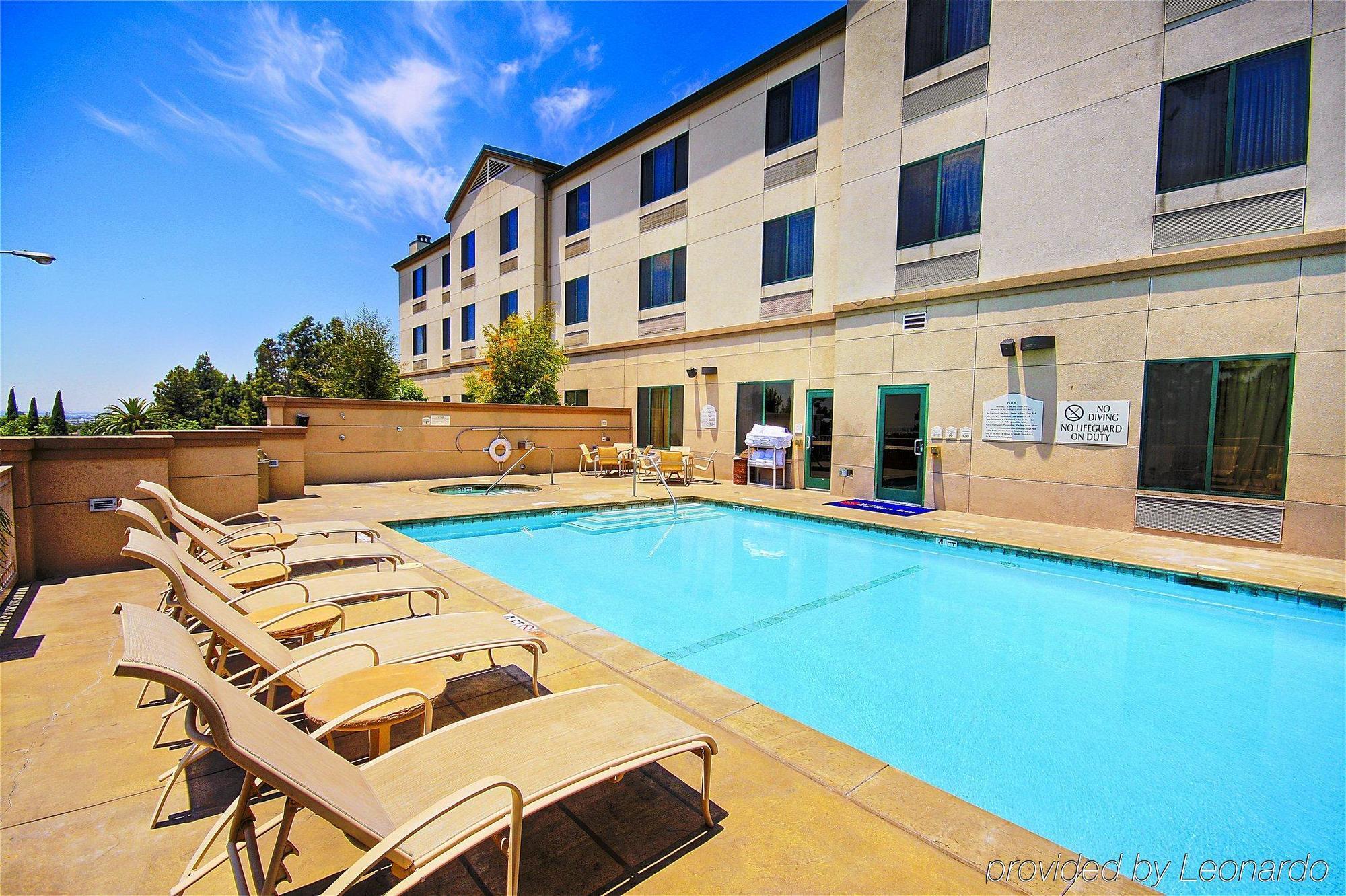 Hilton Garden Inn Montebello / Los Angeles Ngoại thất bức ảnh